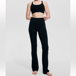 Black High-Rise Flare Yoga Pants